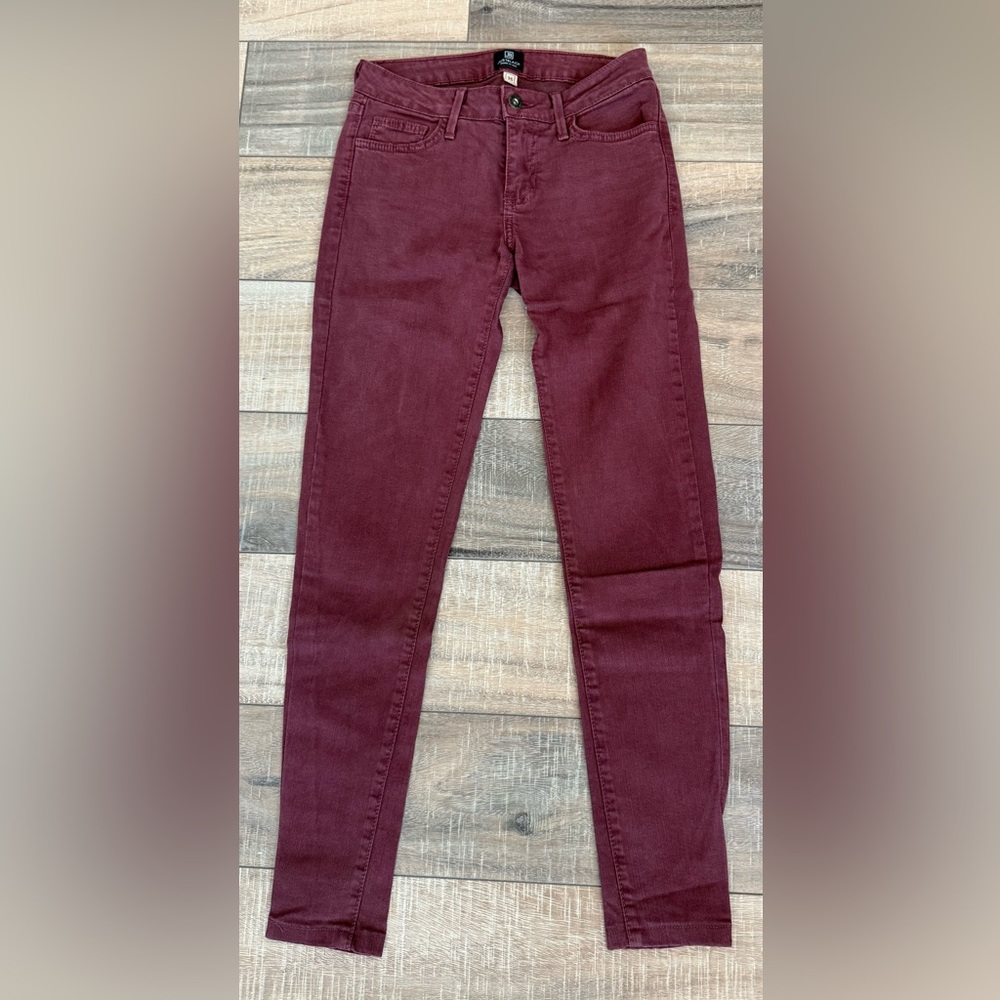Women's Burgundy Jeans